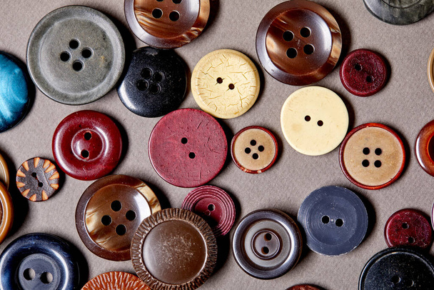 Renkli antika düğmelerin arkaplan ve dokusu - Fotoğraf, Görsel