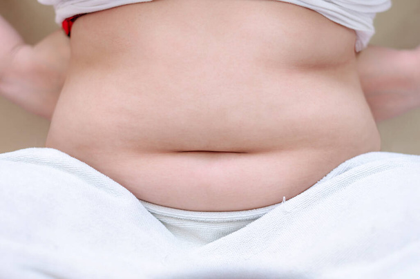 脂肪の女性,健康的な胃の筋肉を形成します。,食生活,腹の概念を減らすために. - 写真・画像