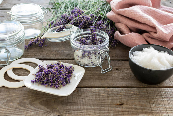Natural cosmetics: aromatic, fragrant lavender bath salt with ingredients - Photo, Image
