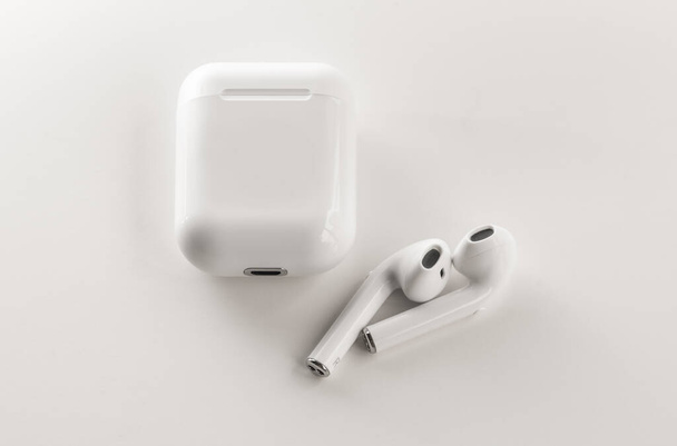 Generic Wireless Earphone white color - Photo, Image