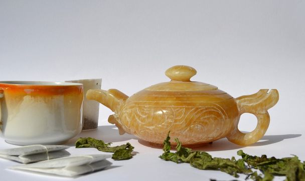 Chá para perfusão e hortelã-pimenta
 - Foto, Imagem