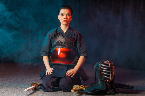 woman kendo fighter isolated. japanese martial art of sword fighting - Zdjęcie, obraz