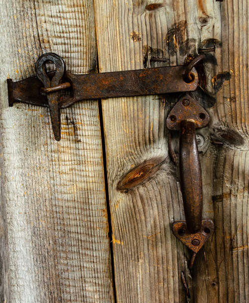 An old hand-made door lock. - Photo, Image