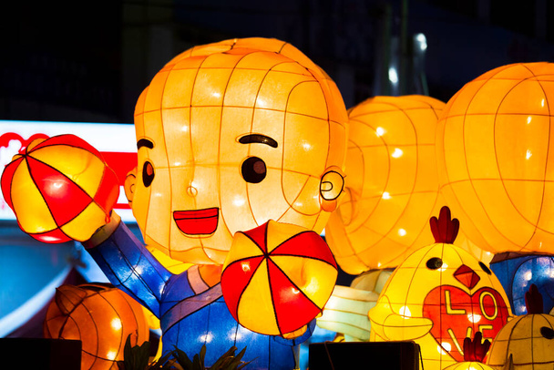 Fêtes traditionnelles chinoises, Nouvel An, Fête des lanternes, Zhongyuan Purdue, organisera des festivals de lanternes magnifiques et colorés - Photo, image