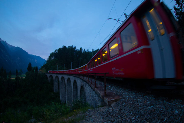 Gleccser Express Svájcban - Landwasser Viaduct - Fotó, kép