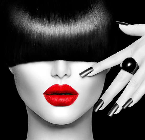 Fashion Model Girl with Trendy Hairstyle, Makeup and Manicure - 写真・画像
