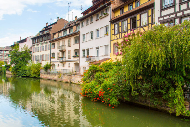 Straßburg im historischen Elsass - Foto, Bild