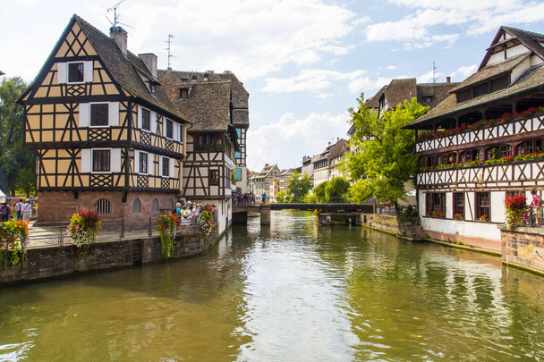 Straßburg im historischen Elsass - Foto, Bild