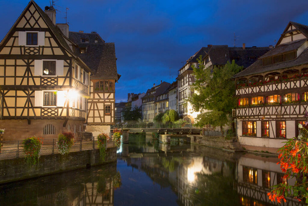 Strasbourg Elzász történelmi régiójában - Fotó, kép