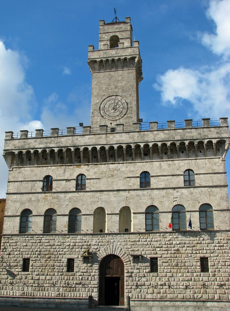 Замок и башня
 - Фото, изображение