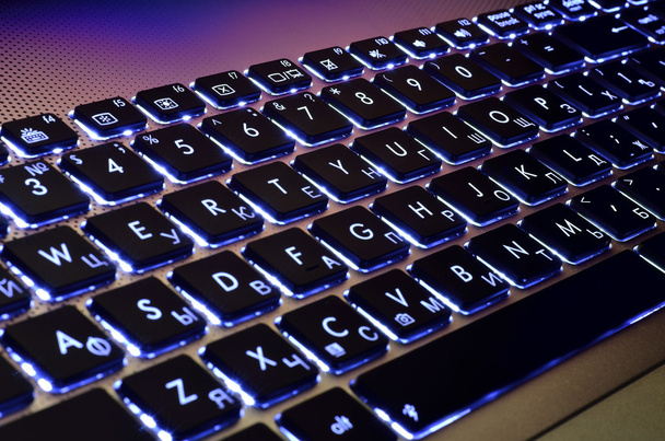 Освещённая клавиатура
 - Фото, изображение