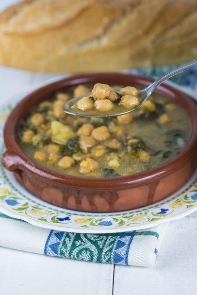 Stew of chickpeas and spinach - Photo, Image