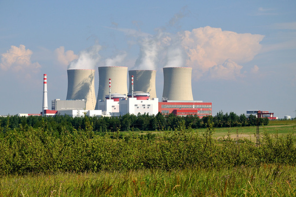 central eléctrica nuclear
 - Foto, imagen