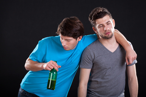 Drunk men friends - Foto, immagini