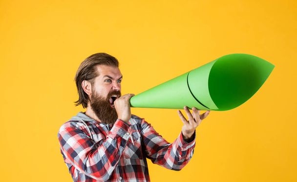 No secrets. hipster screaming in the megaphone Activist speaks at rally. Make it heard. oratory and rhetoric. mature crazy mad man pose with megaphone. announcement concept. stop being silent - Zdjęcie, obraz