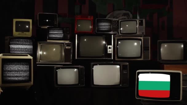 レトロテレビとブルガリアの国旗。ズームイン.   - 映像、動画