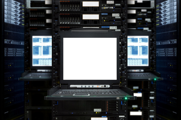 Порожній екран комп'ютера в сучасному центрі даних інтер'єру, кімнаті сервера
 - Фото, зображення