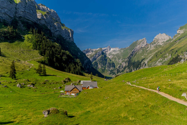 Тур по горам Аппель в Швейцарии. - Appenzell / Alpstein / Switzerland - Фото, изображение