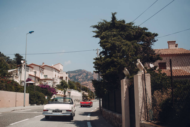 Cannes France - July 5, 2018: Retro car rally. French riviera. - Foto, afbeelding