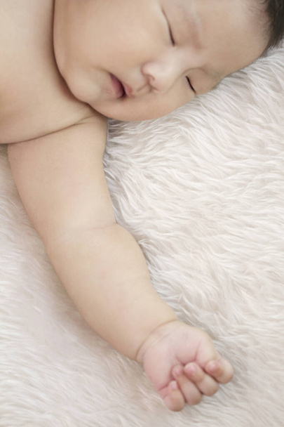 A sleeping baby girl - Фото, изображение
