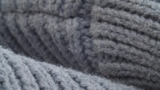 Maglione in maglia di lana grigia spessa - Filmati, video