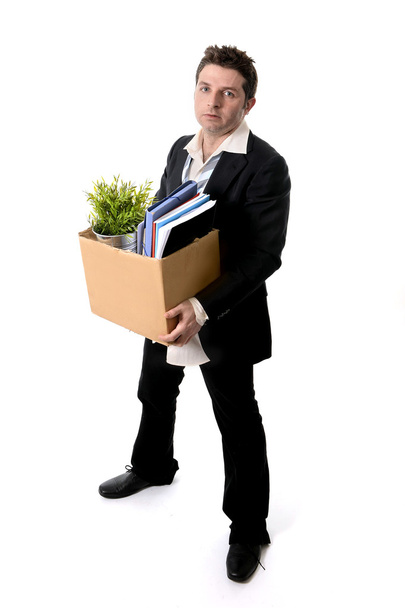 βρώμικο επιχειρηματίας με κουτί από χαρτόνι απολύθηκε από την εργασία - Φωτογραφία, εικόνα
