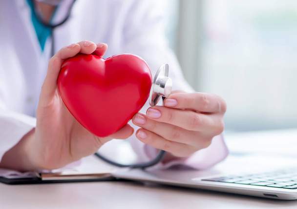 Doctor checking up heart in medical concept - Φωτογραφία, εικόνα
