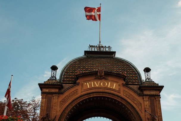 Denemarken. Kopenhagen. Pretpark Tivoli in Kopenhagen. 19 september 2018 - Foto, afbeelding