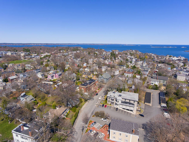 Вид с воздуха на исторический центр города Марблхед и порт Марблхед, Мраморная голова, Массачусетс, США. - Фото, изображение