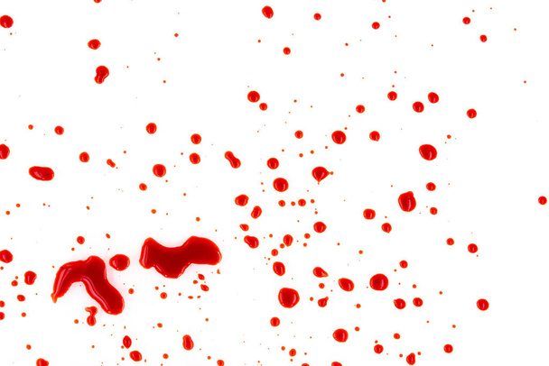 Sangre roja salpicada sobre fondo blanco, textura - Foto, Imagen
