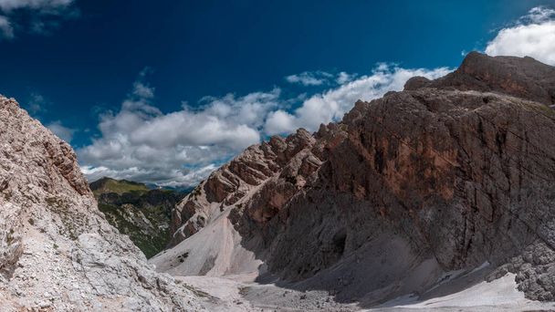 La hermosa Dolomiti en un día de verano, Trentino-Alto Adigio, Italia - Foto, Imagen