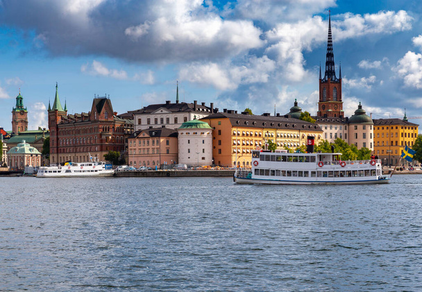 Landschappelijk uitzicht op Gamla Stan op een zonnige dag. Stockholm. Zweden. - Foto, afbeelding