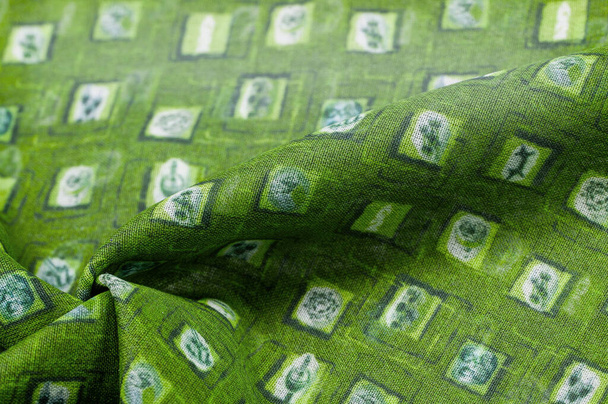 Textur, Hintergrund, Muster, grüner Seidenstoff, zartes Weben, Karo-Druck Fantasieschal, Design, durchbrochenes Weben - Foto, Bild