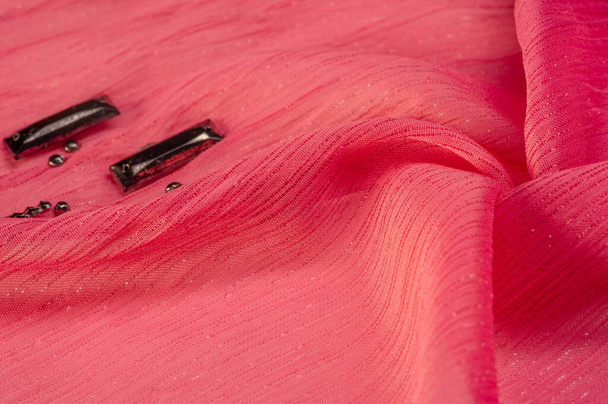 Tausta suunnittelu rakenne, silkki kuvio, vaaleanpunainen kangas liimattu koriste kivet - Valokuva, kuva