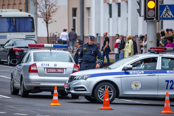 Minsk, Belarus, 23.08.2020. Police cars blocked the roads in the centre on Minsk. - Photo, Image