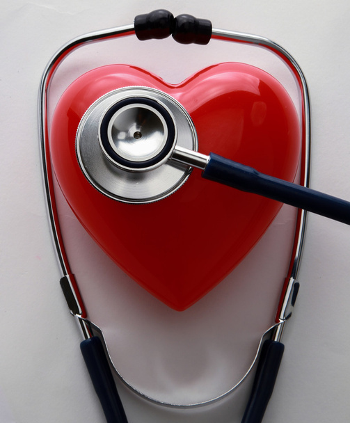 An image of a stethoscope and a red heart - Foto, Imagen