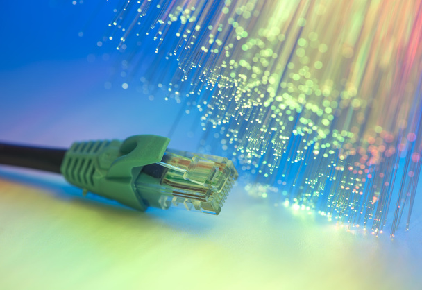 cable de red con fondo de color de alta tecnología - Foto, imagen