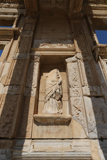 Ennoia, Tiedustelupatsas Efesossa Antiikin kaupunki, Selcuk Town, Izmir City, Turkki - Valokuva, kuva