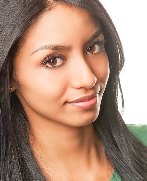 Attractive smiling young woman with Latina ethnicity. - Φωτογραφία, εικόνα