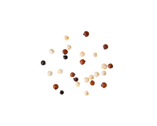 quinoa cru mélangé isolé sur fond blanc - Photo, image