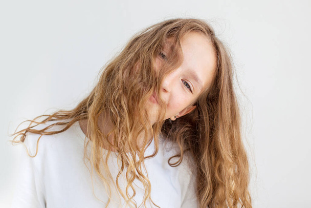 Portrait smiling young girl teen - Foto, Imagen