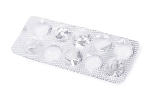 Використана пачка таблеток ізольована на білому тлі
 - Фото, зображення
