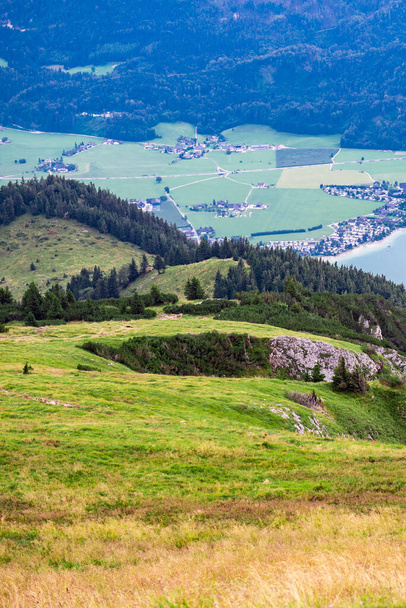Scénický výhled na oblast hory Schafberg v rakouském státě Salcburk, srpen 2020 - Fotografie, Obrázek