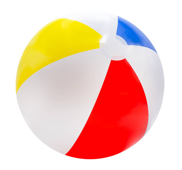 Пляжный мяч изолирован на белом фоне с красным, желтым, синим и белым цветом. - Фото, изображение
