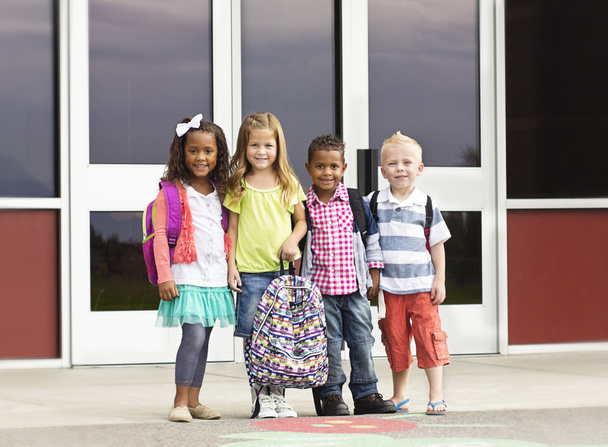 Retrato de crianças primeiro dia de escola
 - Foto, Imagem