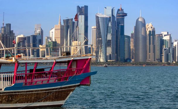 imagen de fondo del punto de referencia de la capital de qatar. Distrito de negocios - Foto, imagen