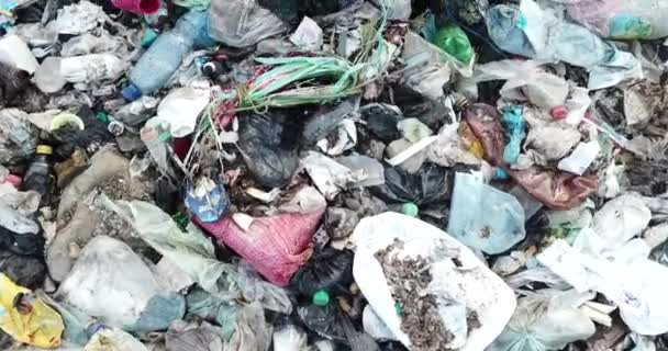 Desperdicio de basura de la metrópolis. Contaminación ambiental - Metraje, vídeo