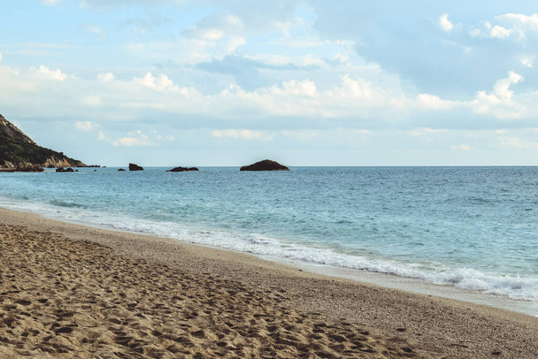 Plaża Kathisma, wyspa Lefkada, Grecja. Kathisma.  - Zdjęcie, obraz