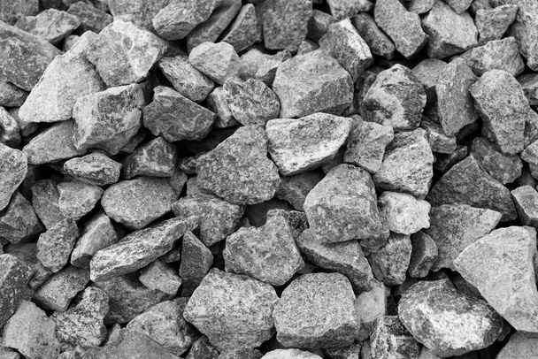 Siyah küçük yol taşı zemin, koyu çakıl taşları taş yapı, granit, mermer - Fotoğraf, Görsel