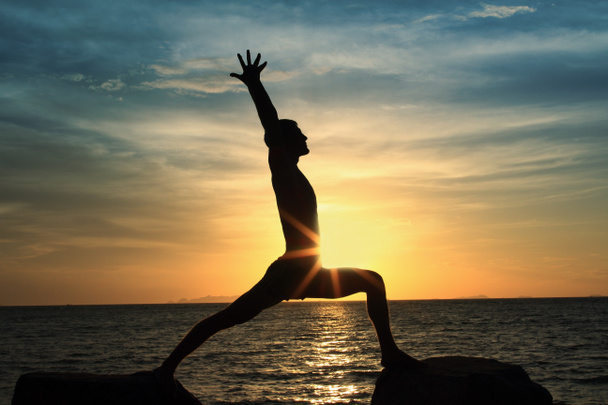 adam hareket yoga kaya - Fotoğraf, Görsel